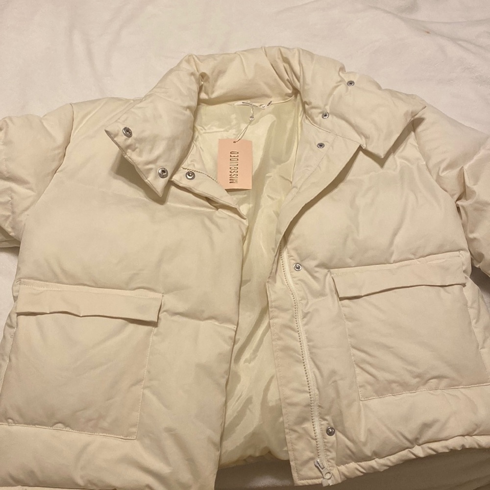 Never worn crème puffer US size 8 , UK size 12